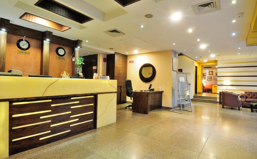 Crossroads Hotel คูร์เคาน์ ภายนอก รูปภาพ
